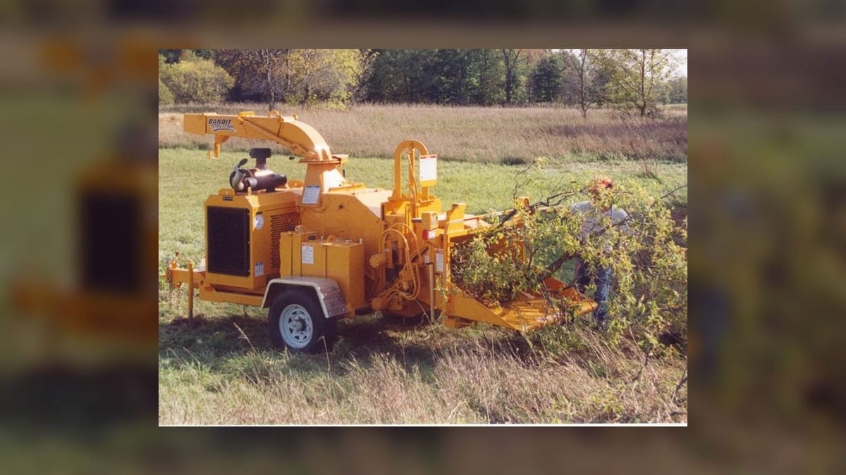 Public-domain wood chipper photograph representing the evidence context in the Helle Crafts case.